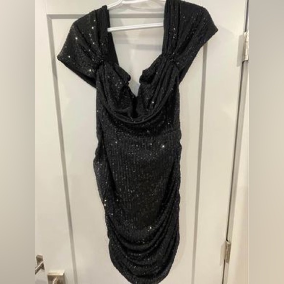 Plus sequin black dress - Picture 3 of 4